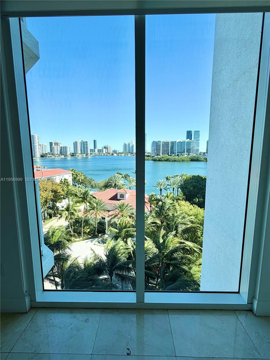 3301 NE 183rd St #801, Aventura FL 33160