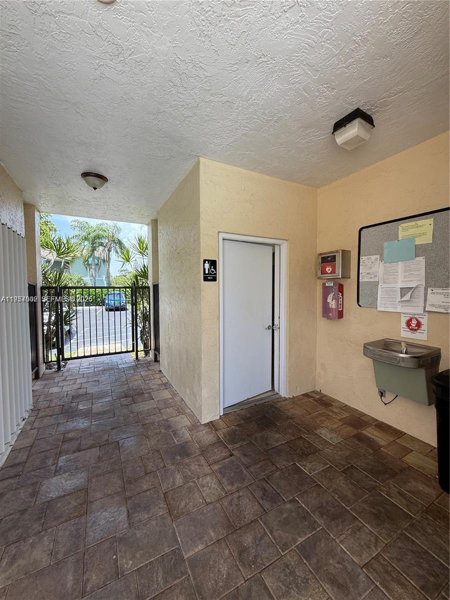 221 Waterside Dr #221, Hypoluxo FL 33462