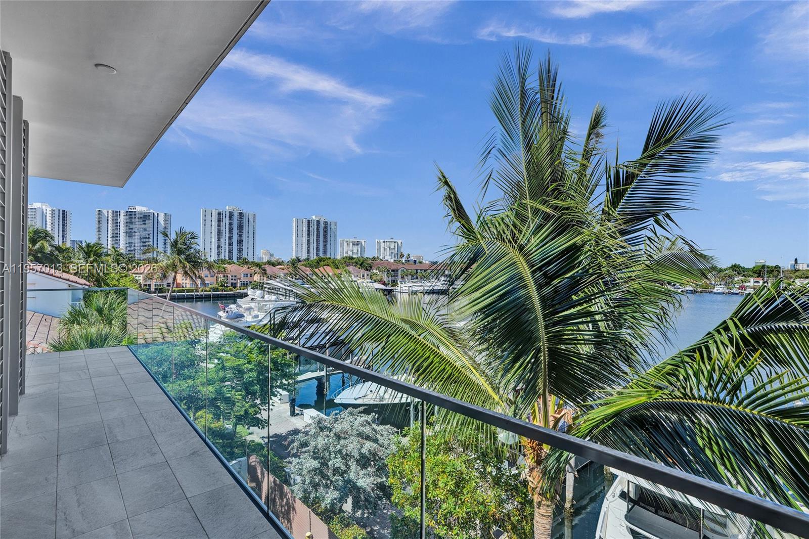 3750 Yacht Club Dr #TH1, Aventura FL 33180