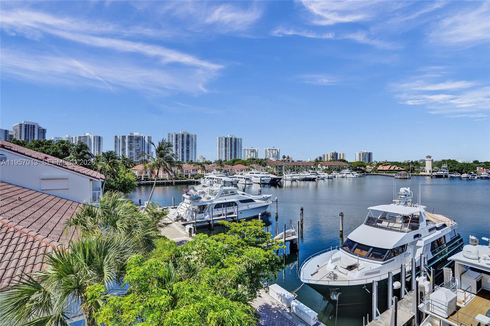 3750 Yacht Club Dr #TH1, Aventura FL 33180