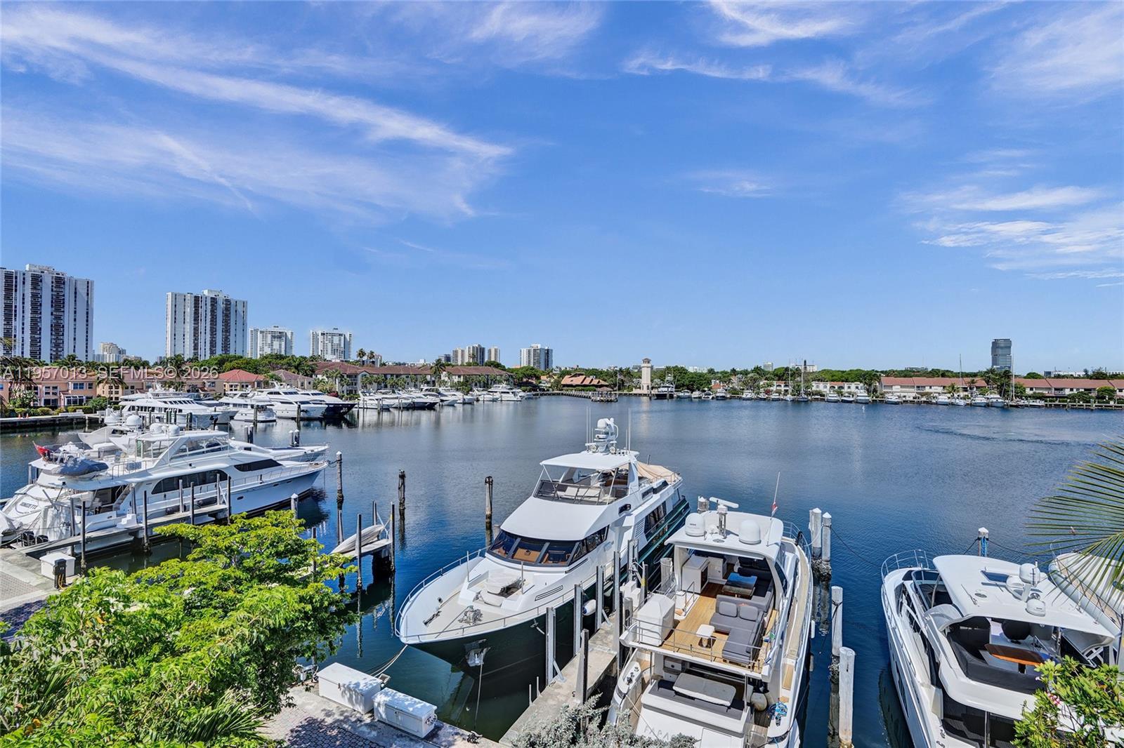 3750 Yacht Club Dr #TH1, Aventura FL 33180