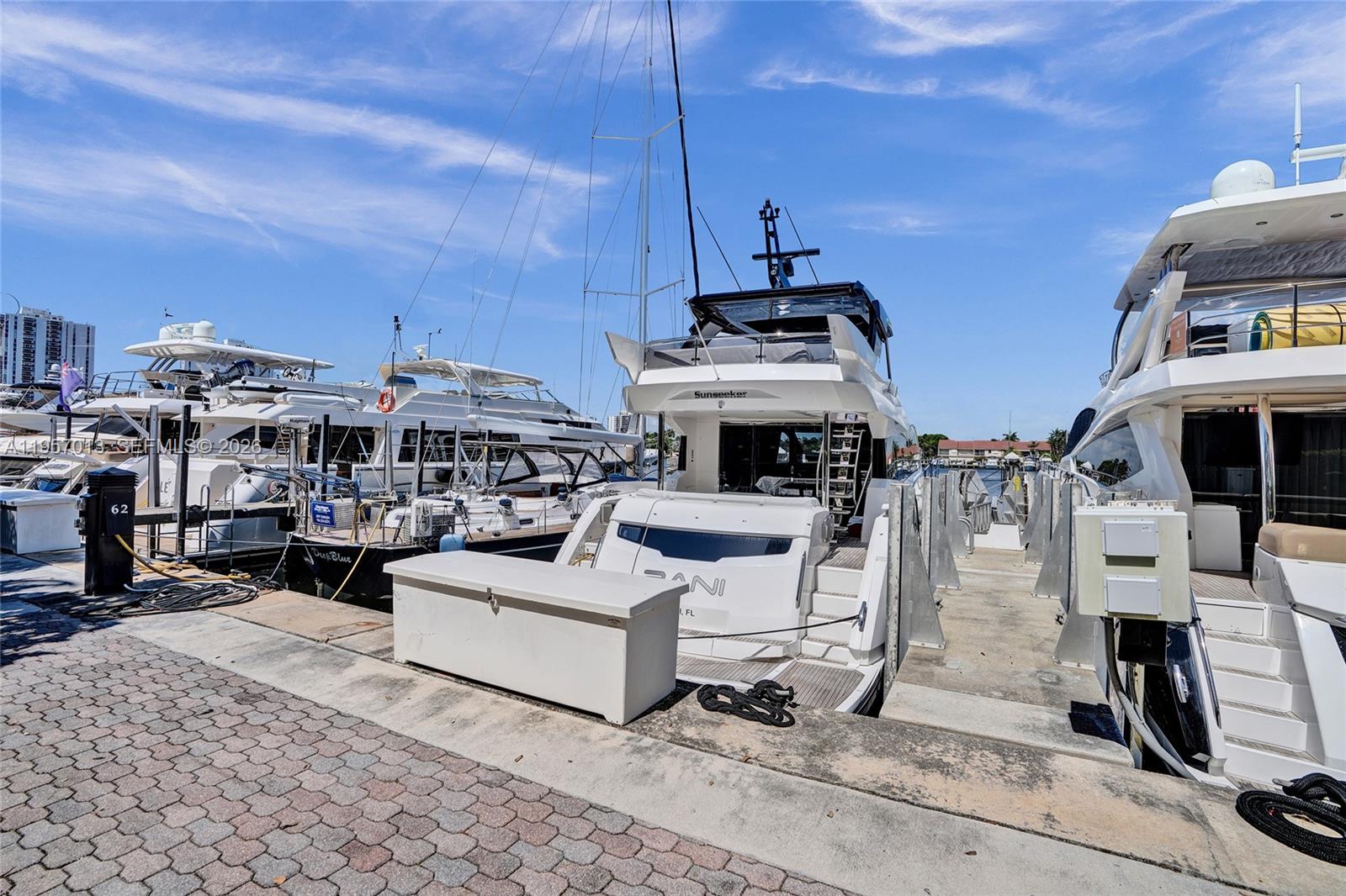 3750 Yacht Club Dr #TH1, Aventura FL 33180