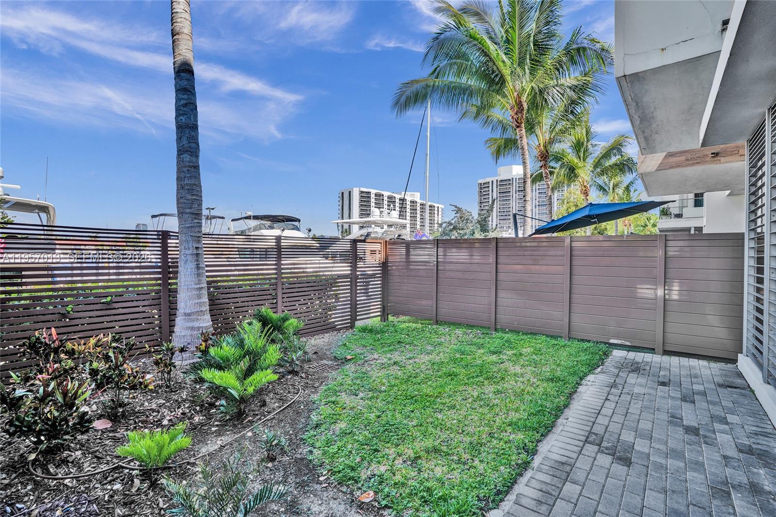 3750 Yacht Club Dr #TH1, Aventura FL 33180
