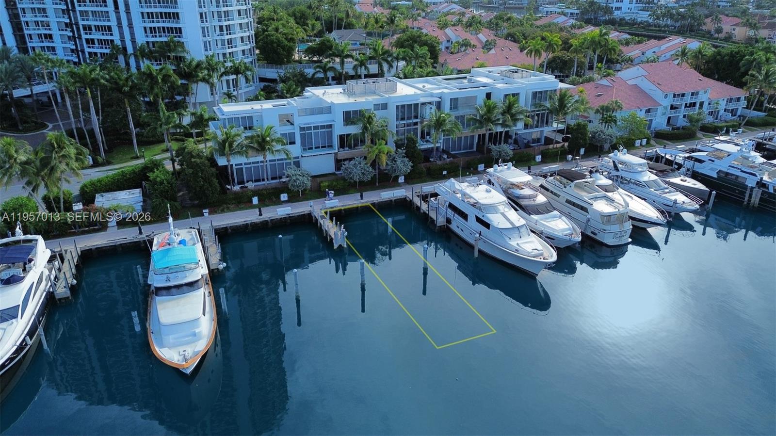 3750 Yacht Club Dr #TH1, Aventura FL 33180