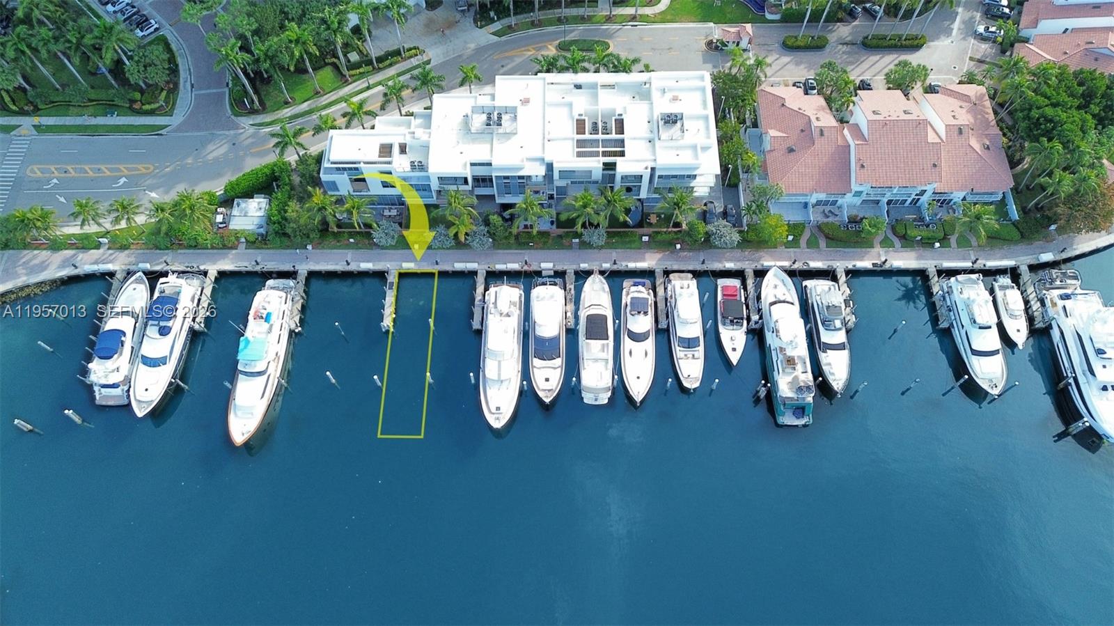 3750 Yacht Club Dr #TH1, Aventura FL 33180