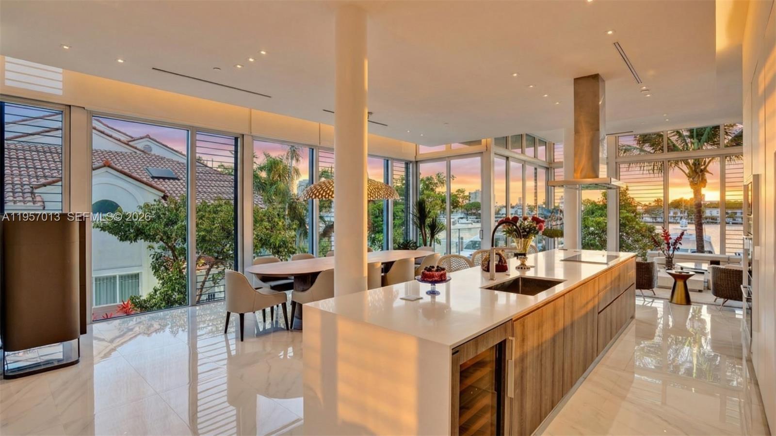 3750 Yacht Club Dr #TH1, Aventura FL 33180