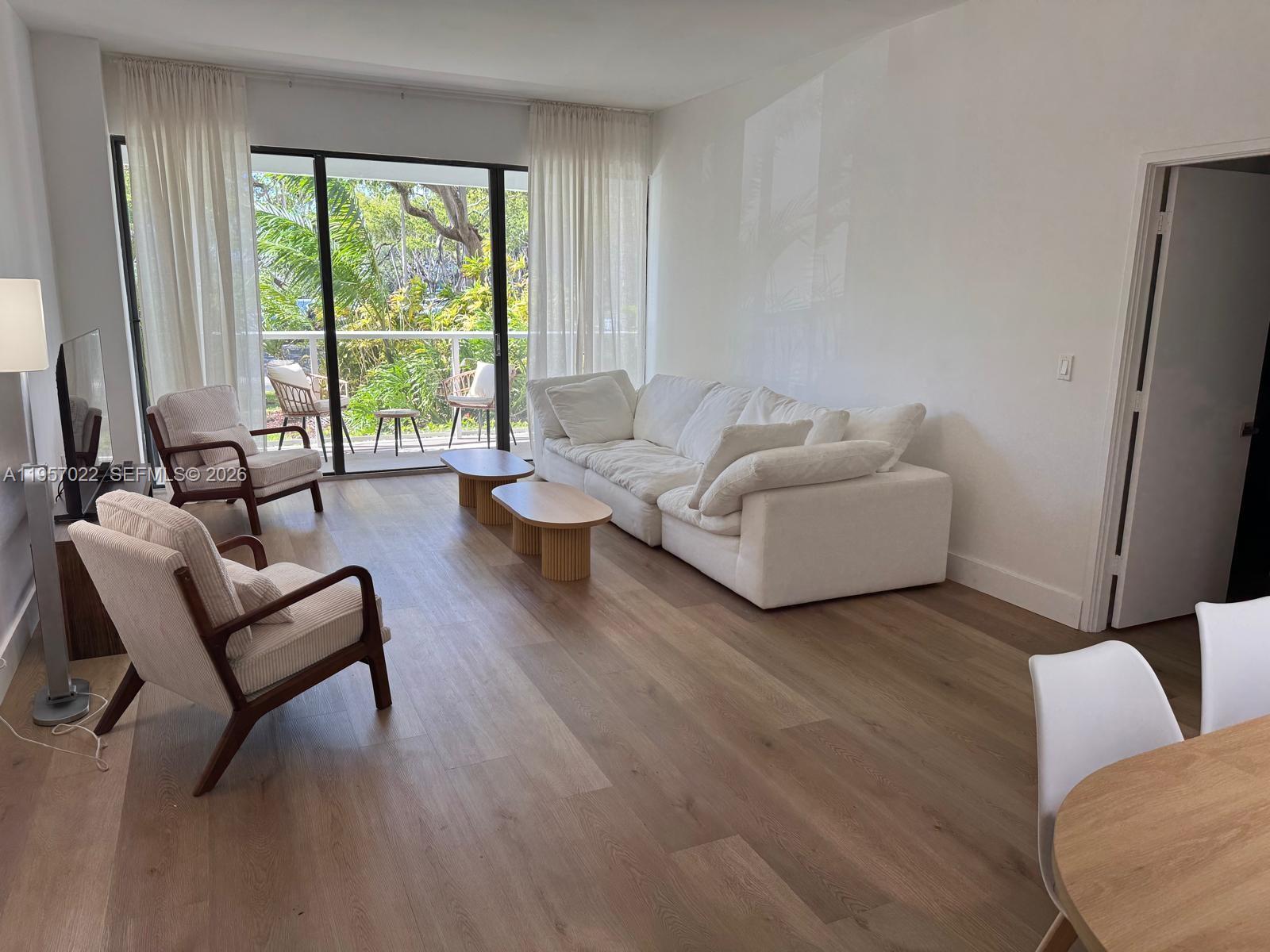 3731 N Country Club Dr #126, Aventura FL 33180
