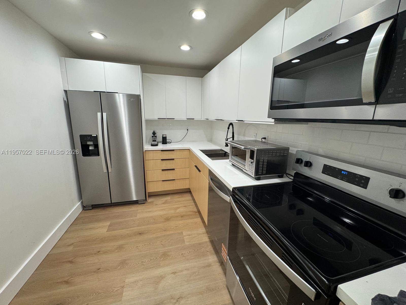 3731 N Country Club Dr #126, Aventura FL 33180