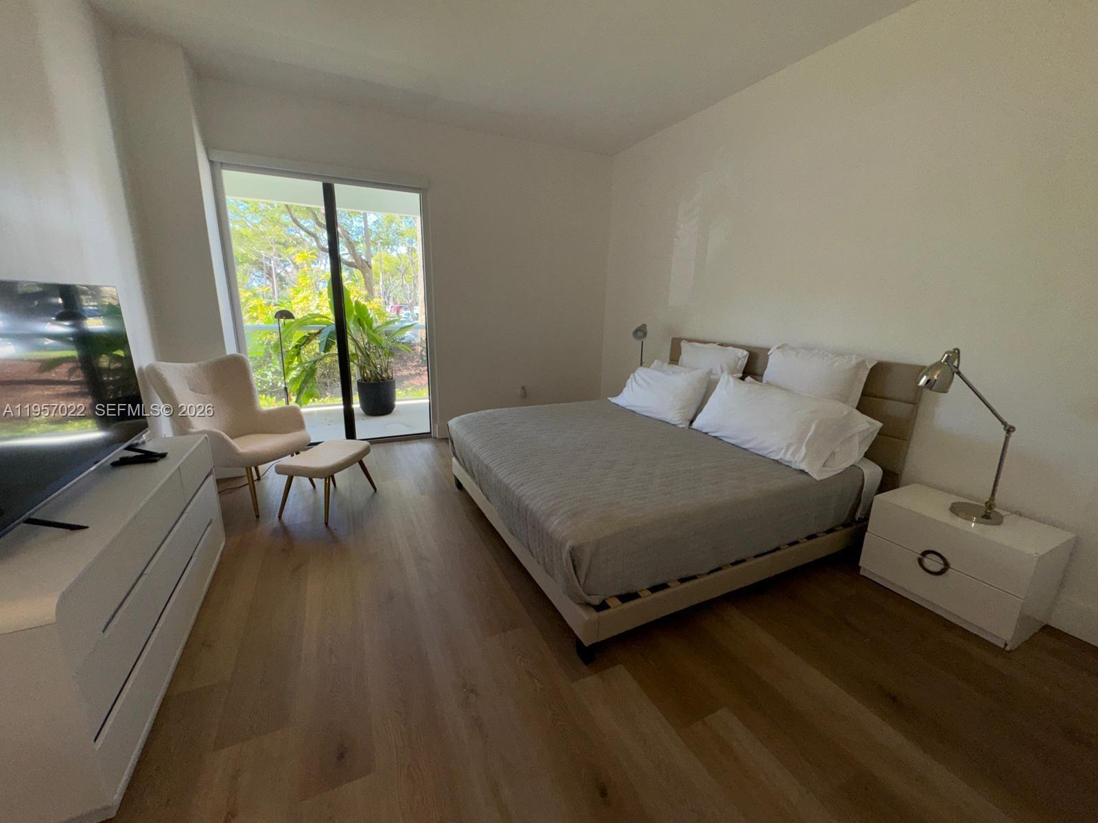 3731 N Country Club Dr #126, Aventura FL 33180