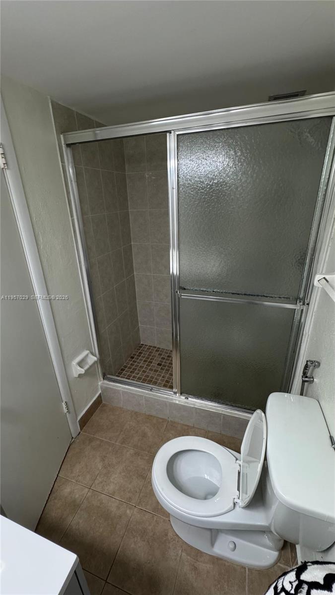 4111 Stirling Rd #102, Dania Beach FL 33314