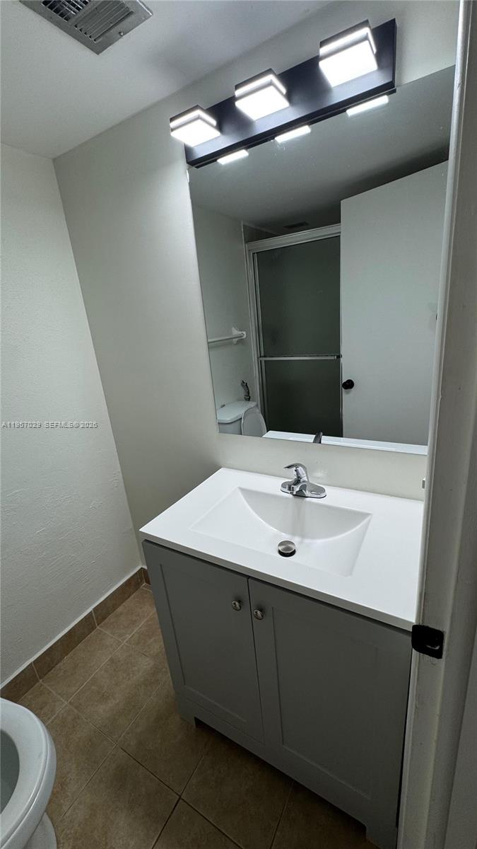 4111 Stirling Rd #102, Dania Beach FL 33314