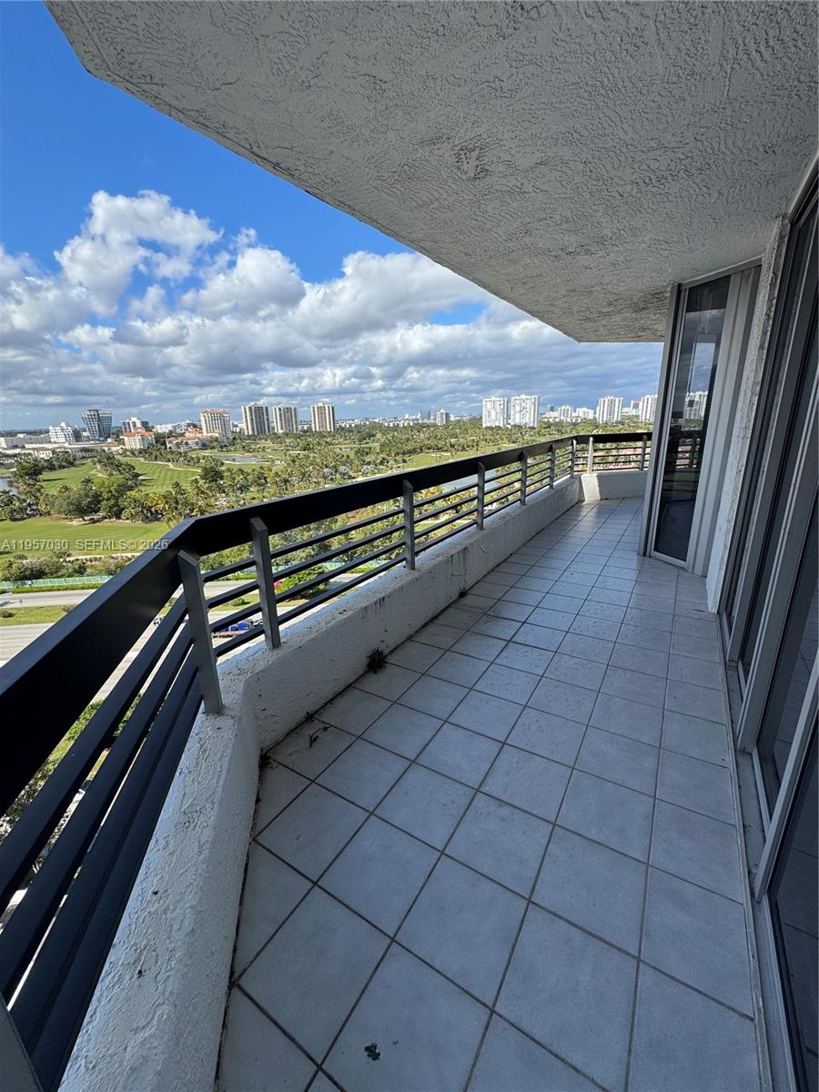 3400 NE 192nd St #1608, Aventura FL 33180