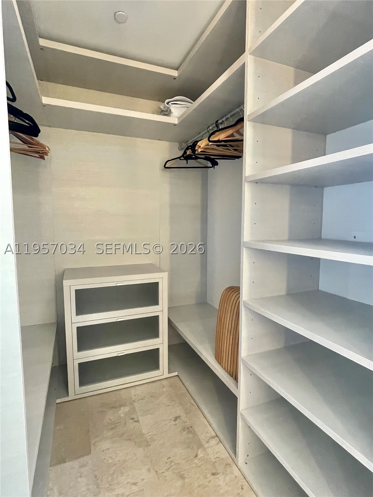 88 SW 7th St #2404, Miami FL 33130