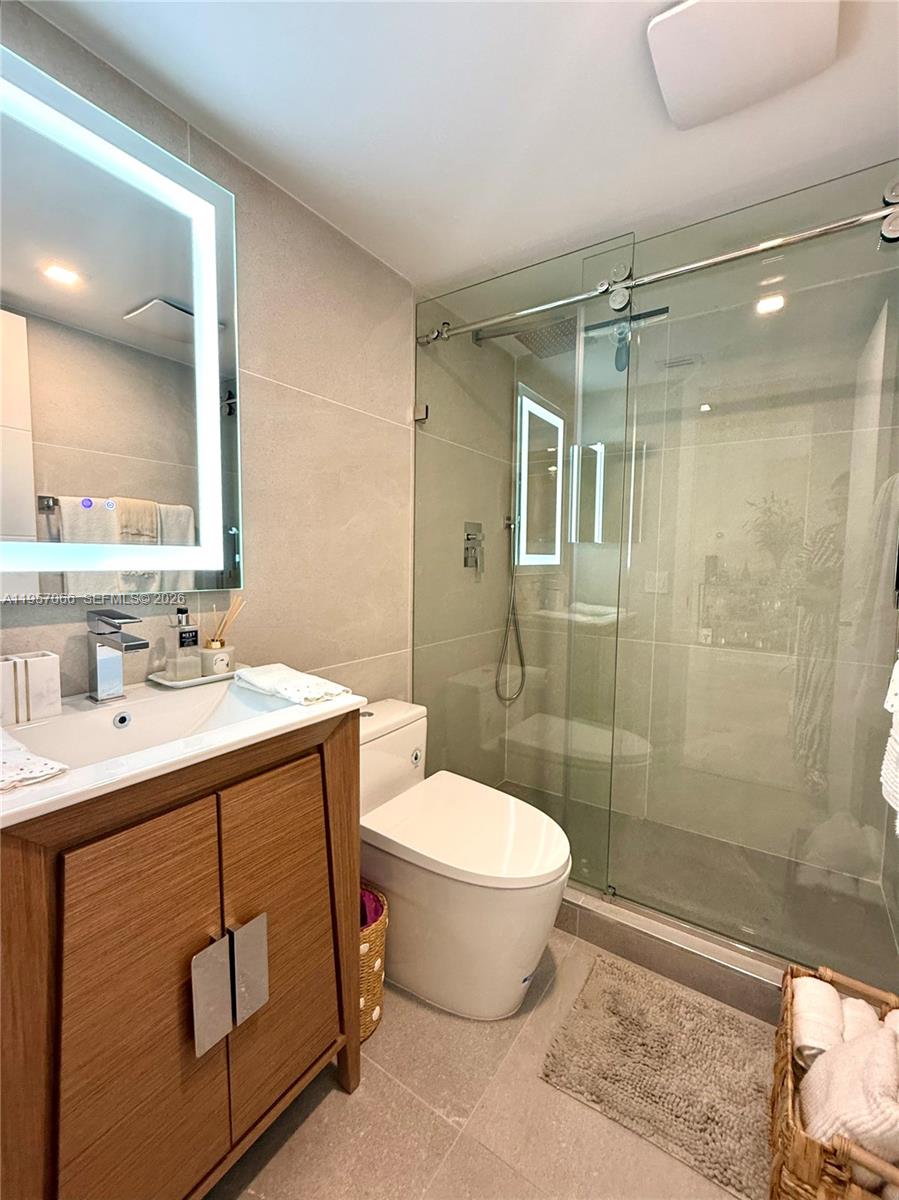 770 Claughton Island Dr #1503, Miami FL 33131