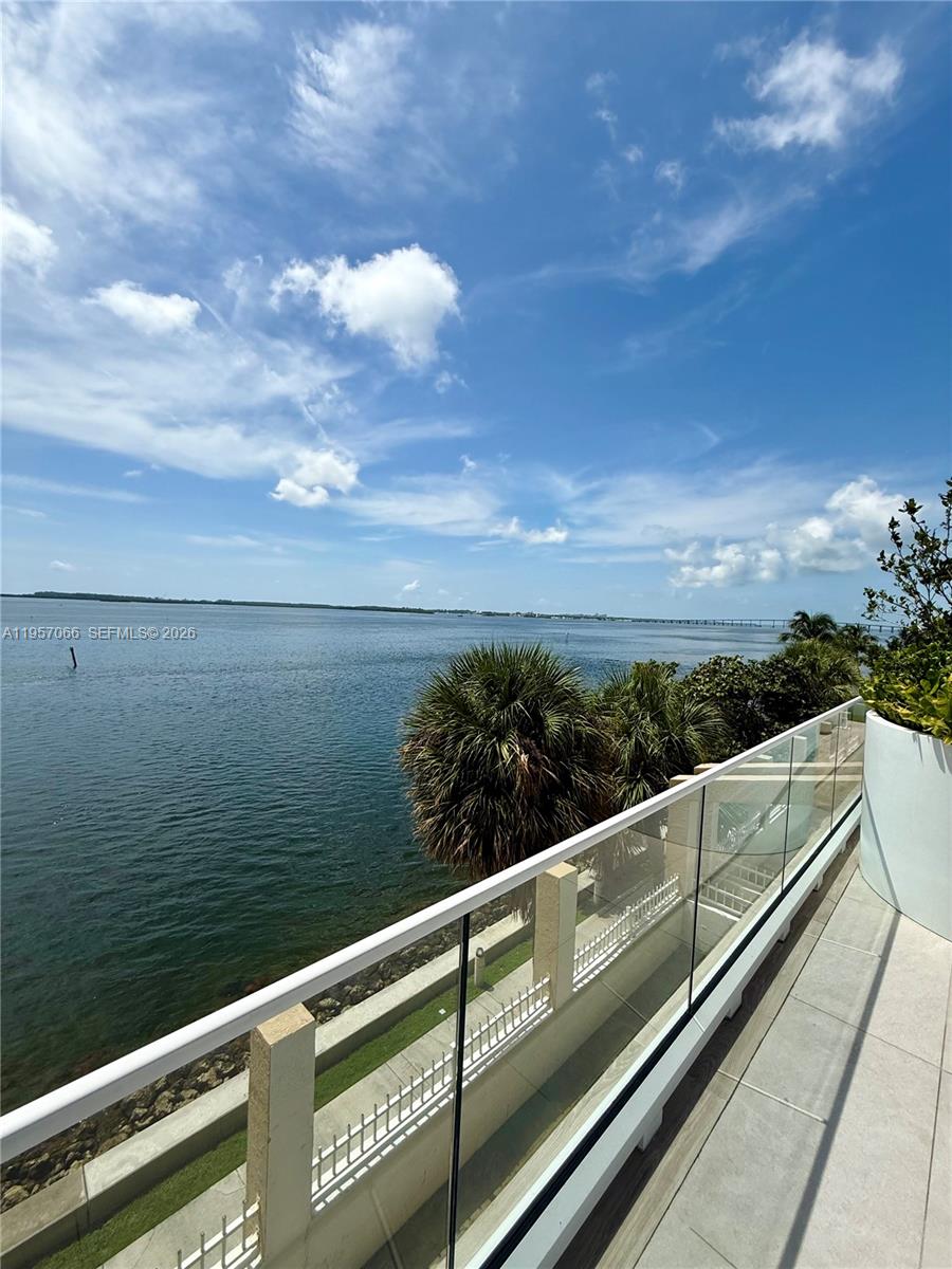 770 Claughton Island Dr #1503, Miami FL 33131