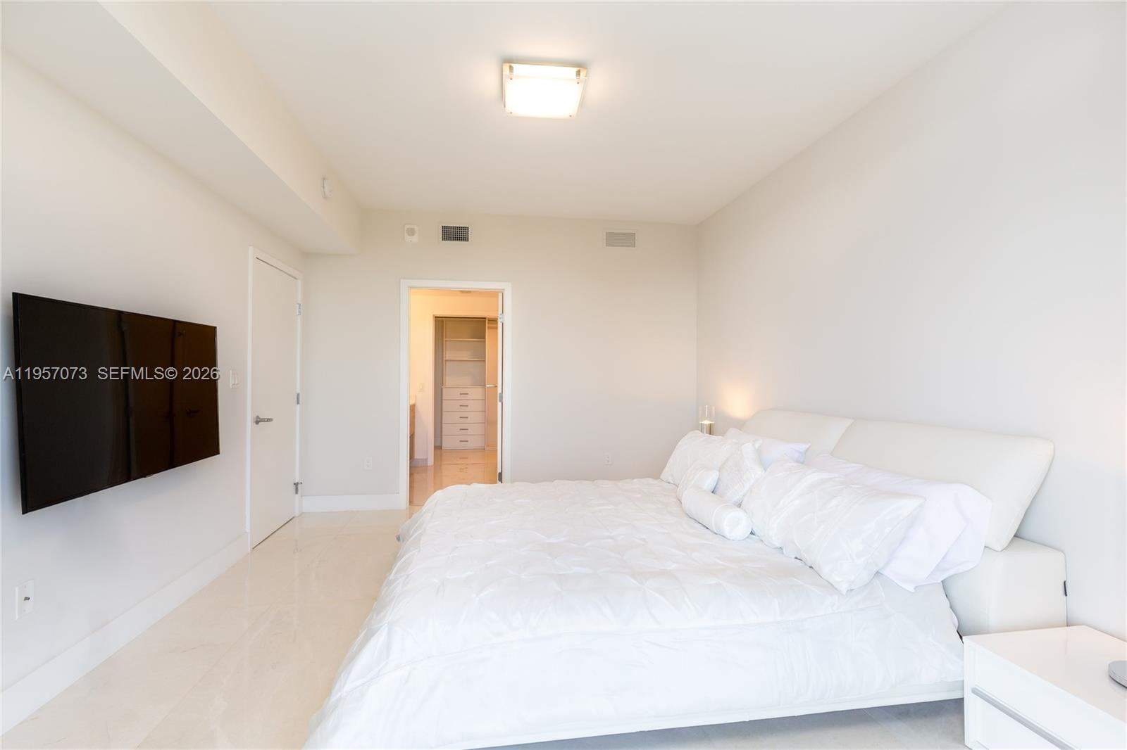16385 Biscayne Blvd #1007, North Miami Beach FL 33160