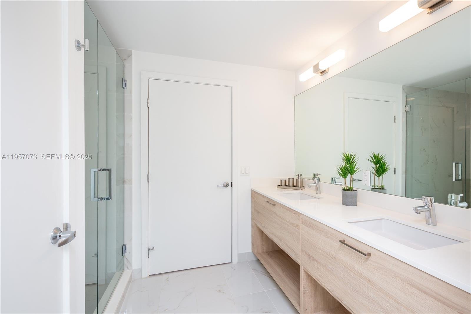 16385 Biscayne Blvd #1007, North Miami Beach FL 33160