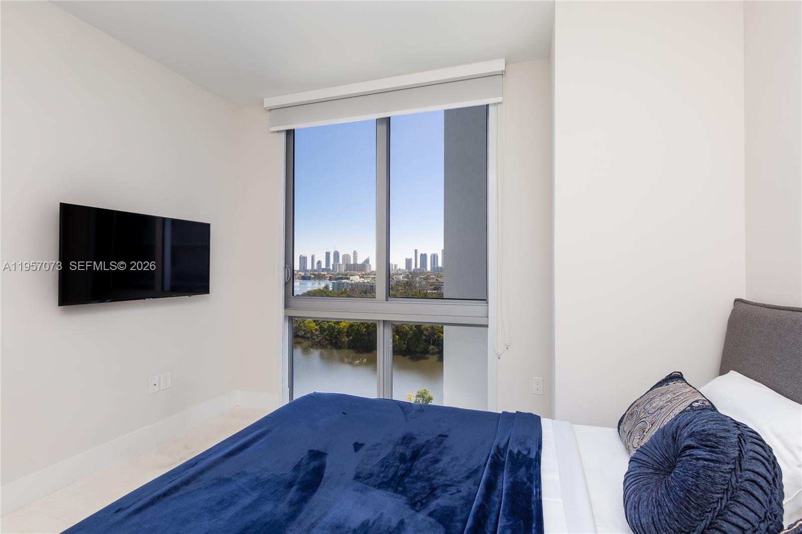 16385 Biscayne Blvd #1007, North Miami Beach FL 33160