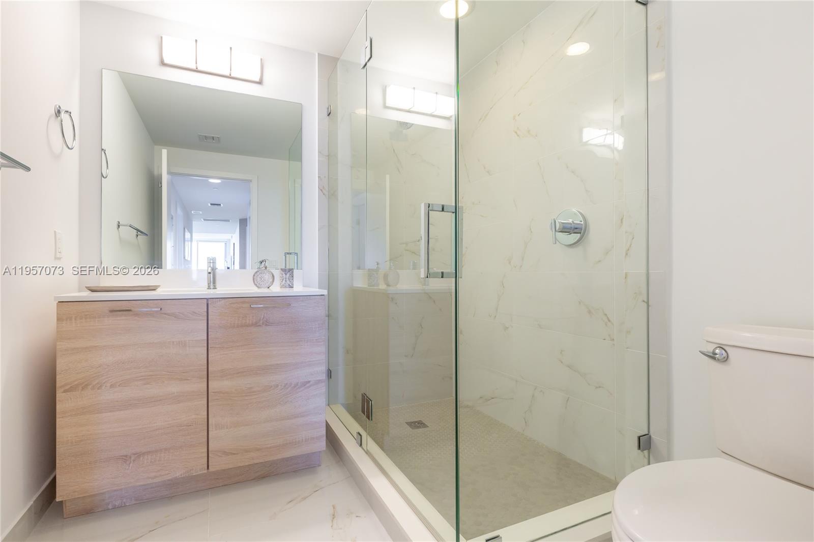 16385 Biscayne Blvd #1007, North Miami Beach FL 33160