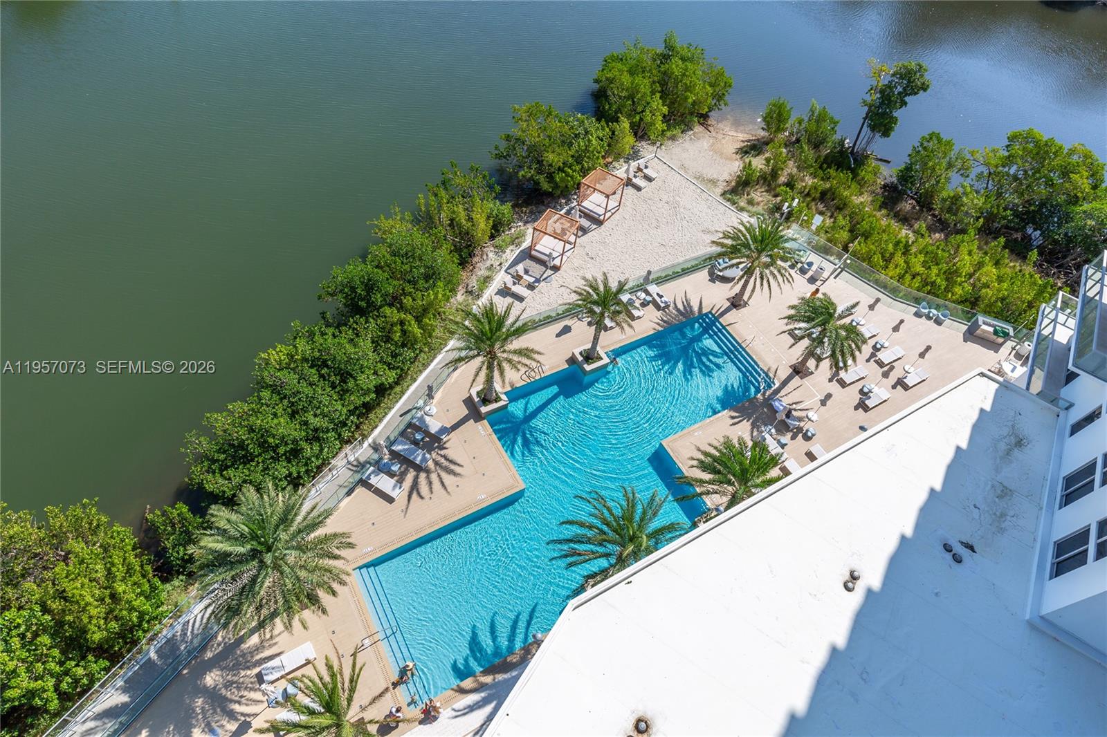16385 Biscayne Blvd #1007, North Miami Beach FL 33160
