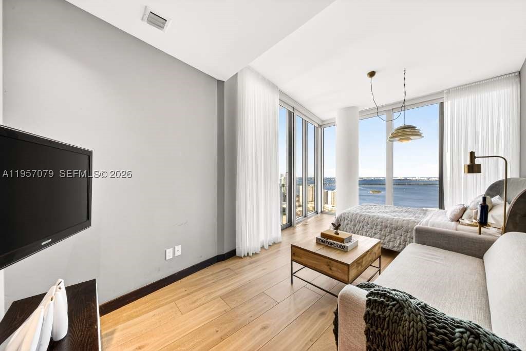 888 Biscayne Blvd #5508, Miami FL 33132