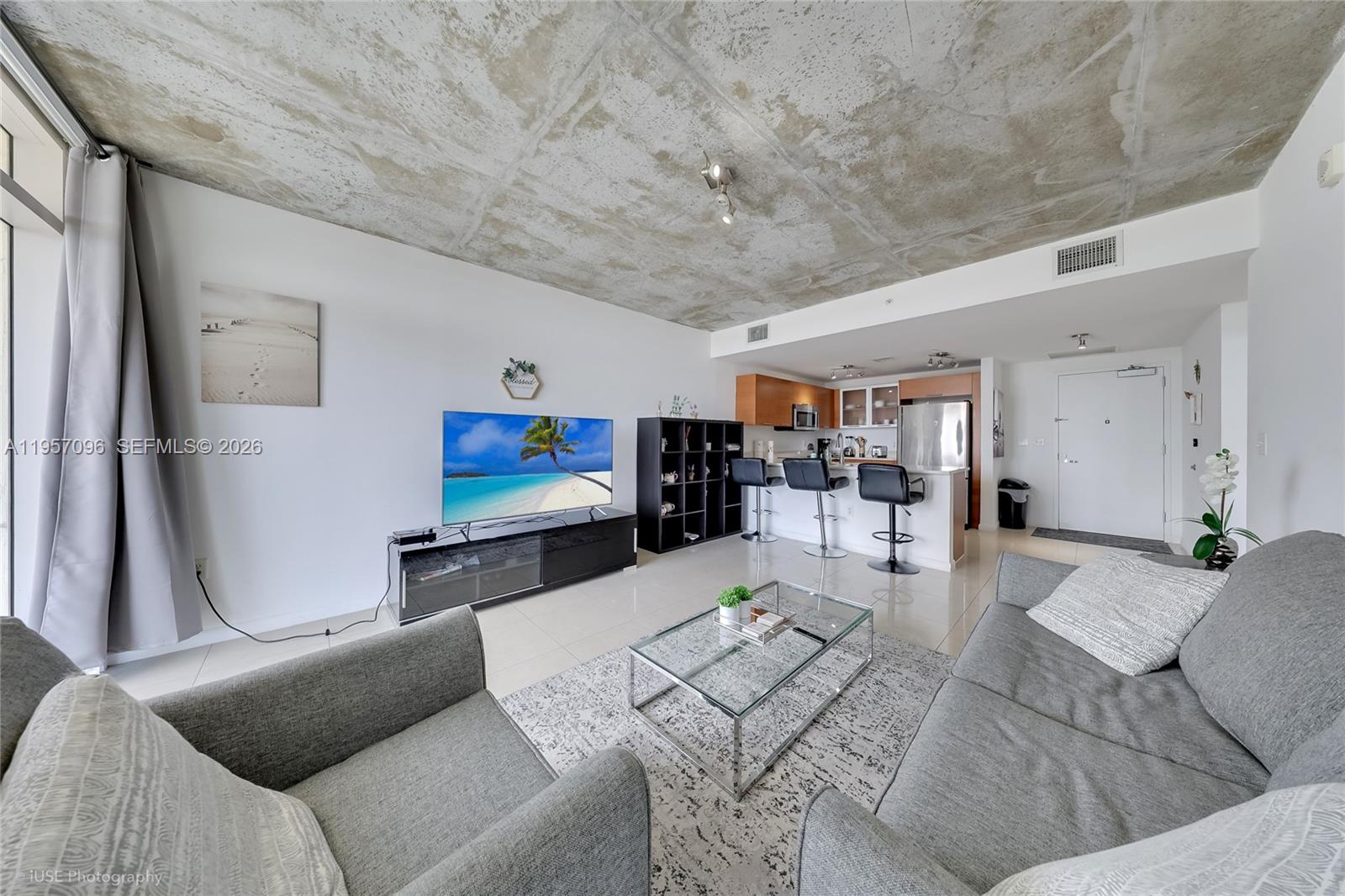 3250 NE 1st Ave #811, Miami FL 33137