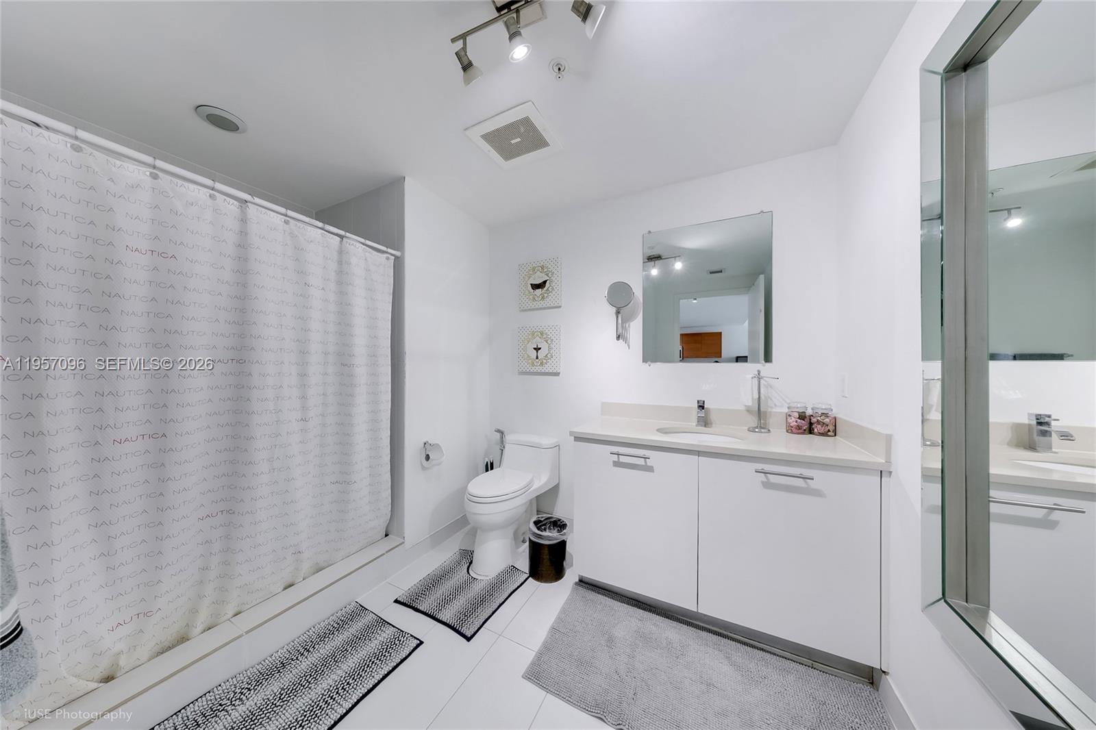3250 NE 1st Ave #811, Miami FL 33137