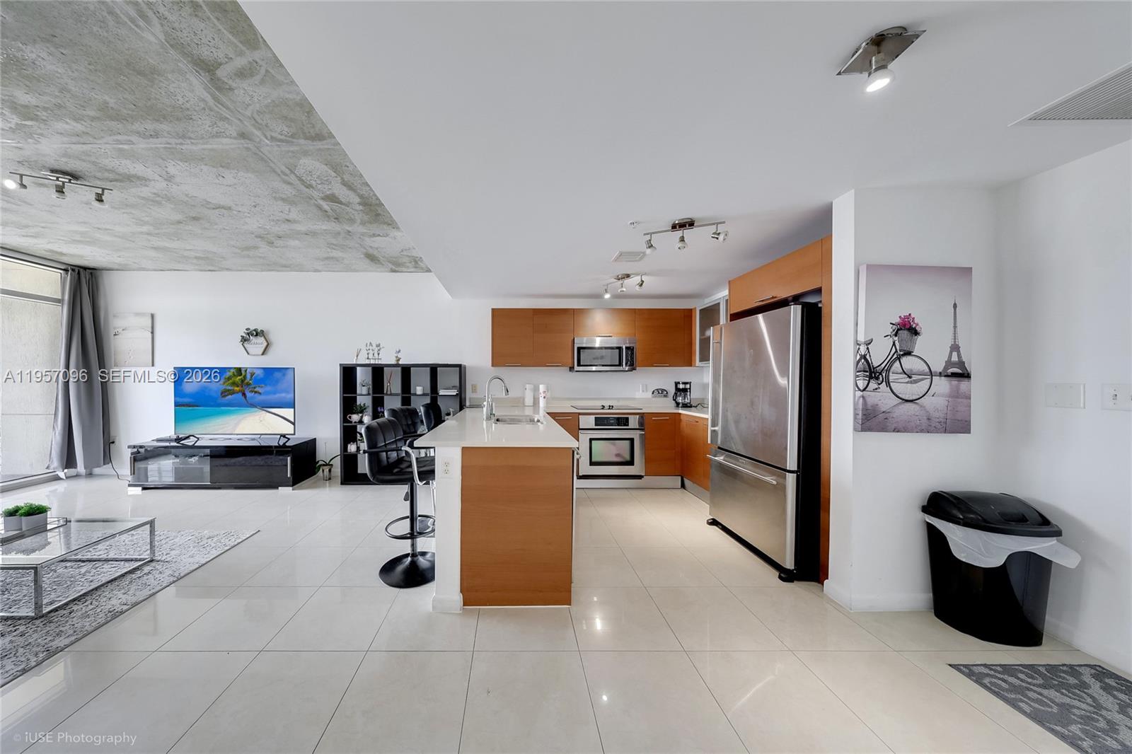 3250 NE 1st Ave #811, Miami FL 33137