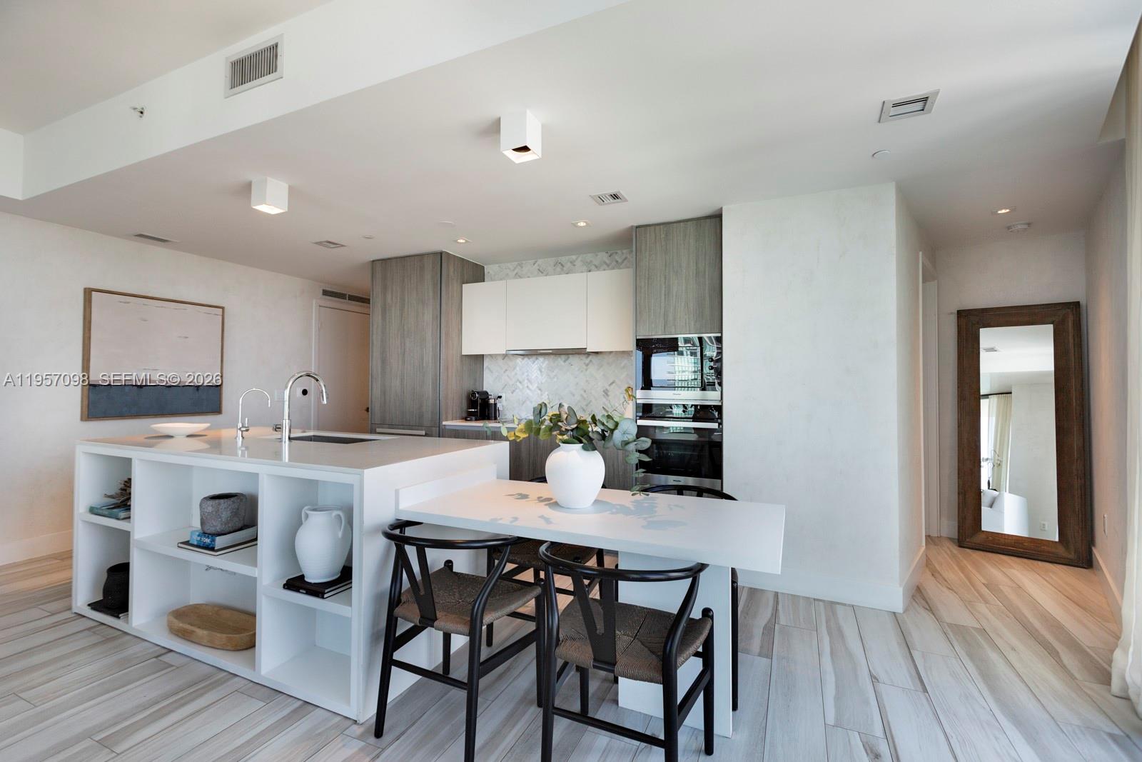 2900 NE 7th Ave #3701, Miami FL 33137