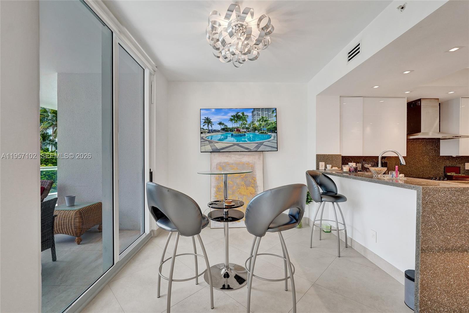 21200 Point Place #403, Aventura FL 33180