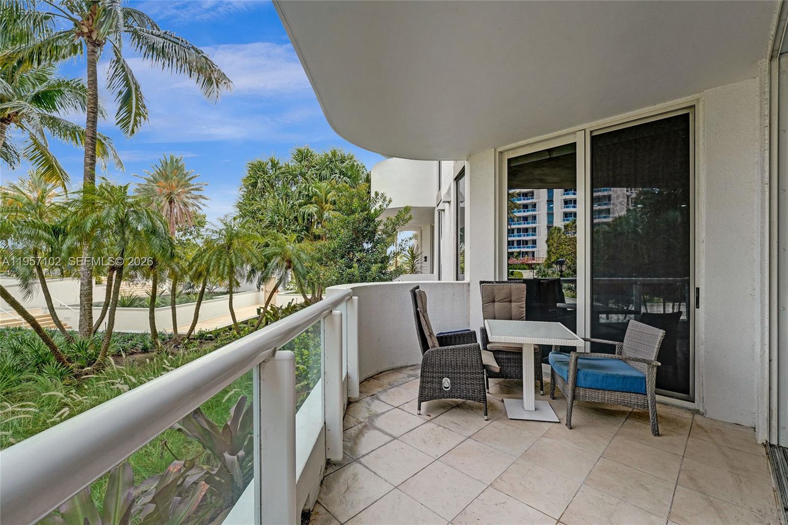 21200 Point Place #403, Aventura FL 33180
