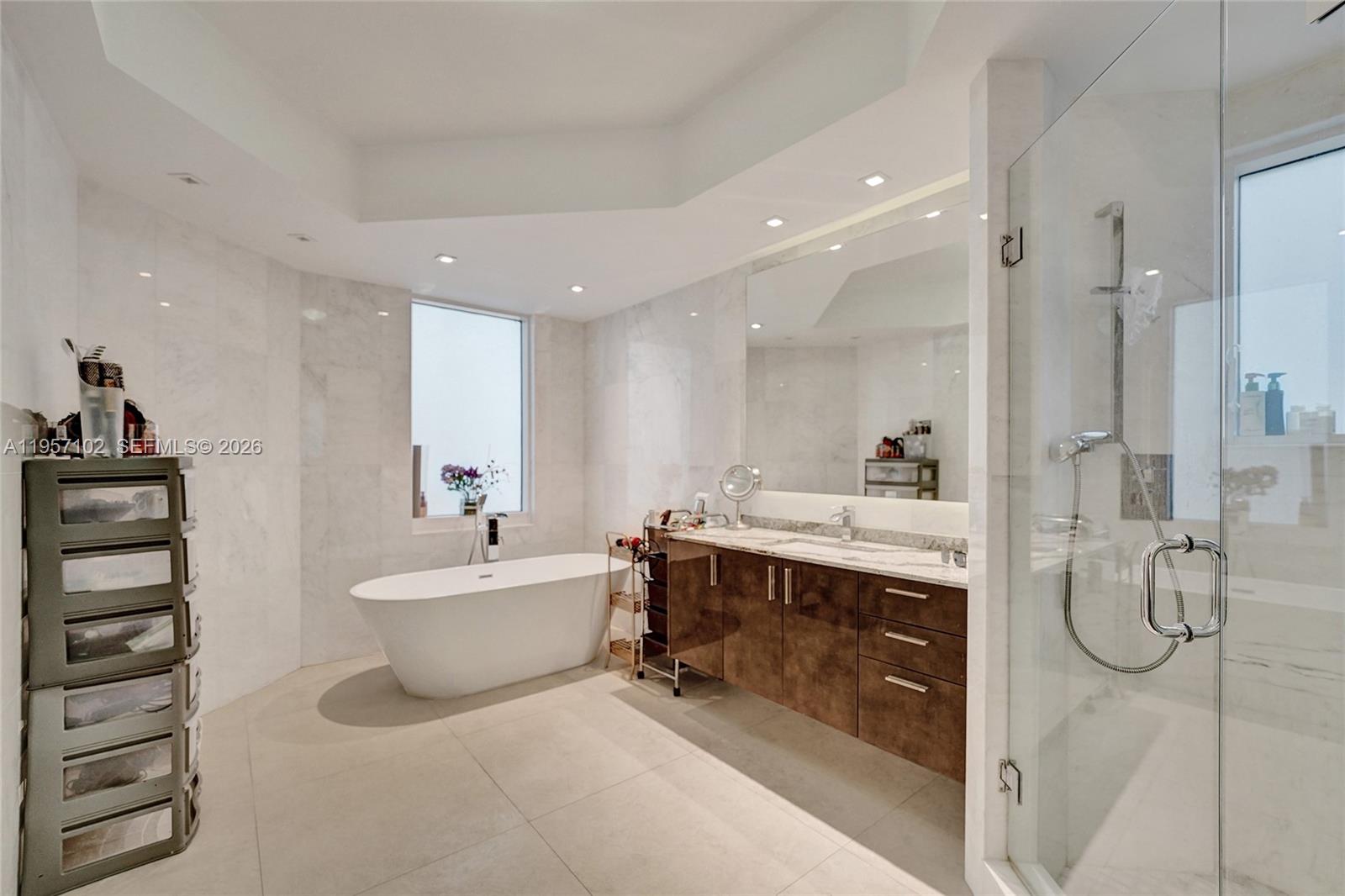 21200 Point Place #403, Aventura FL 33180