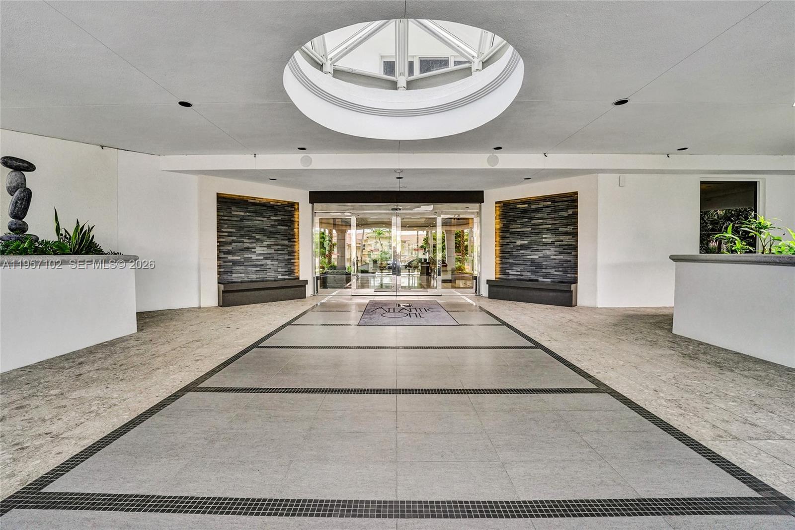 21200 Point Place #403, Aventura FL 33180