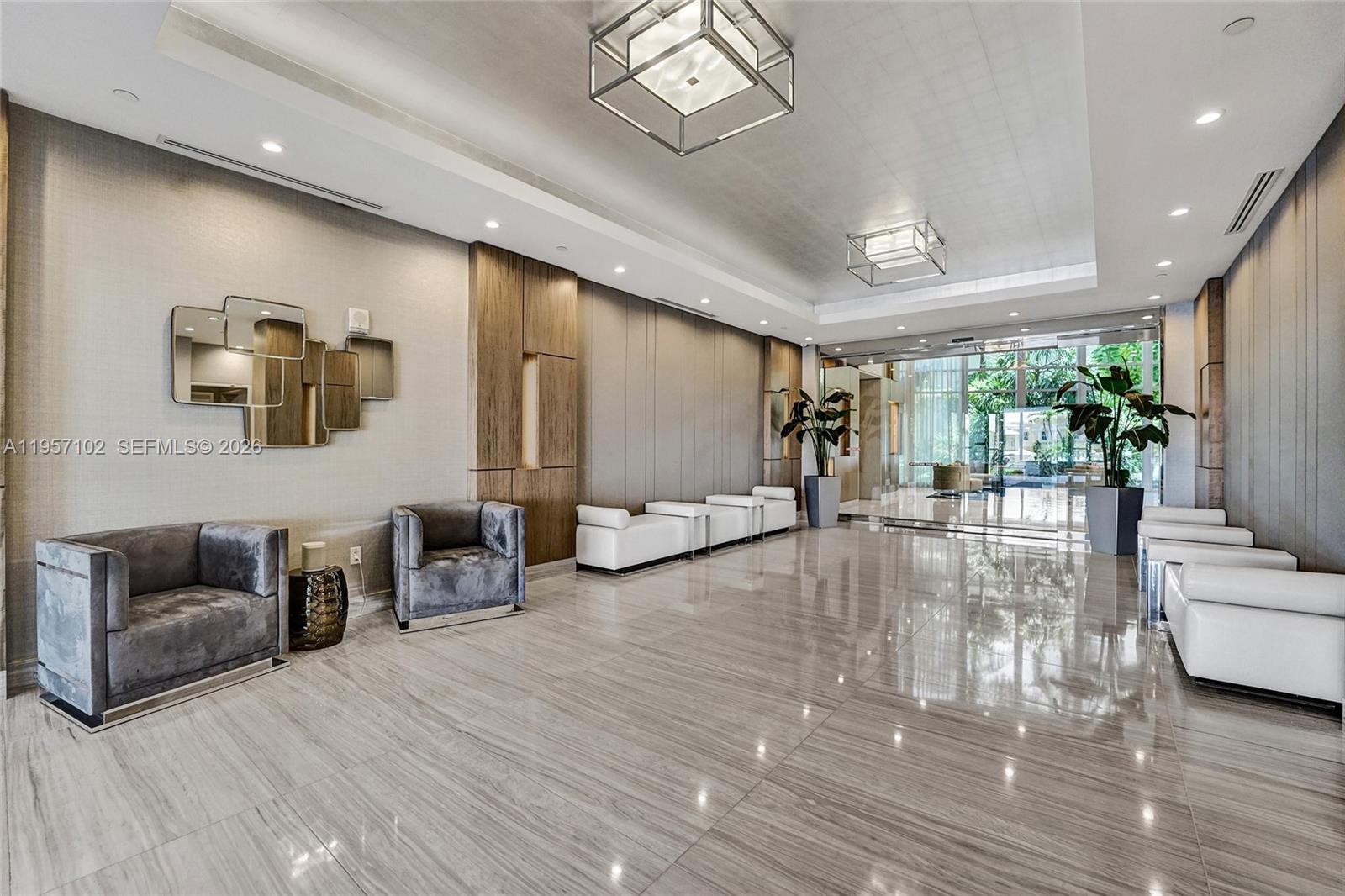 21200 Point Place #403, Aventura FL 33180