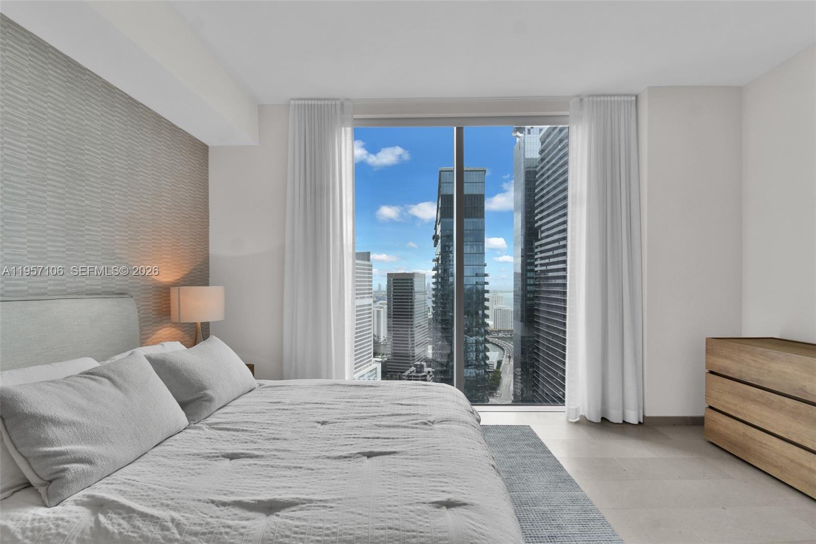 88 SW 7th St #3503, Miami FL 33130