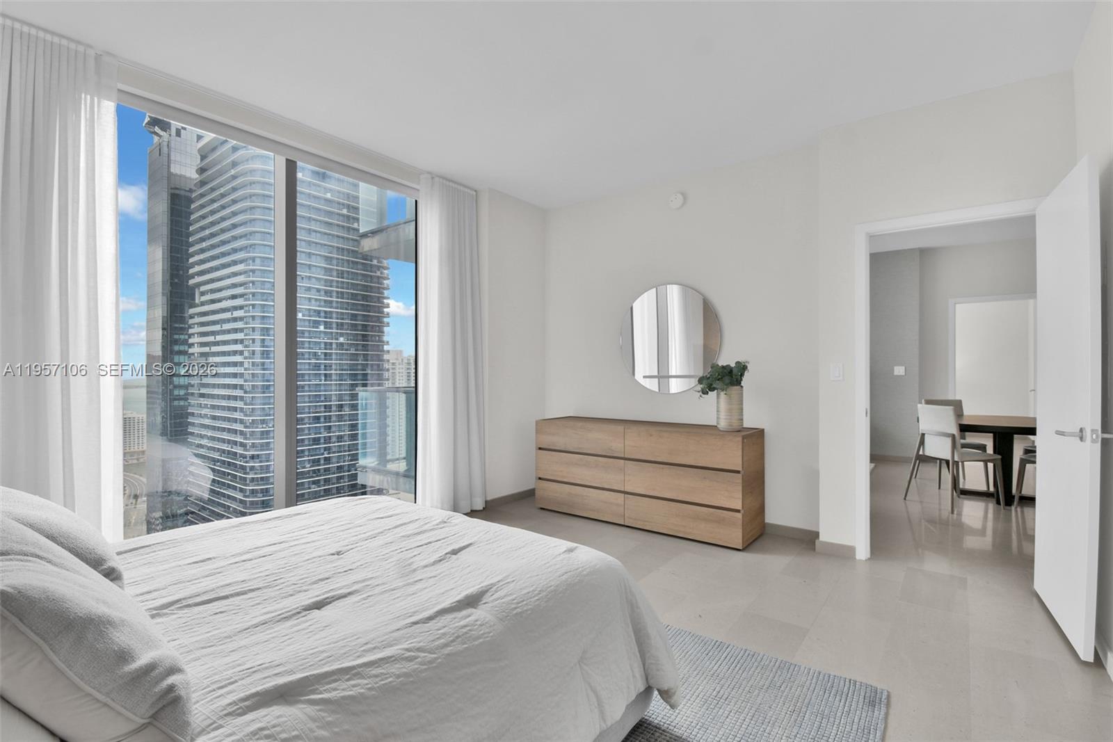 88 SW 7th St #3503, Miami FL 33130