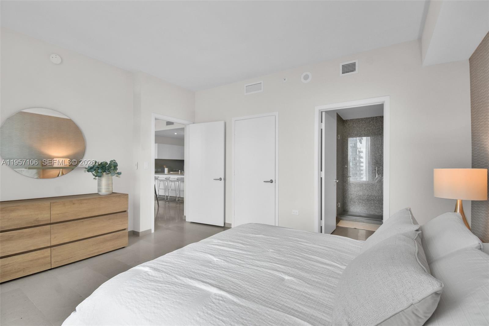 88 SW 7th St #3503, Miami FL 33130
