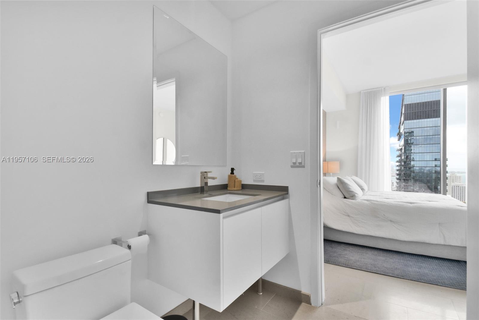 88 SW 7th St #3503, Miami FL 33130