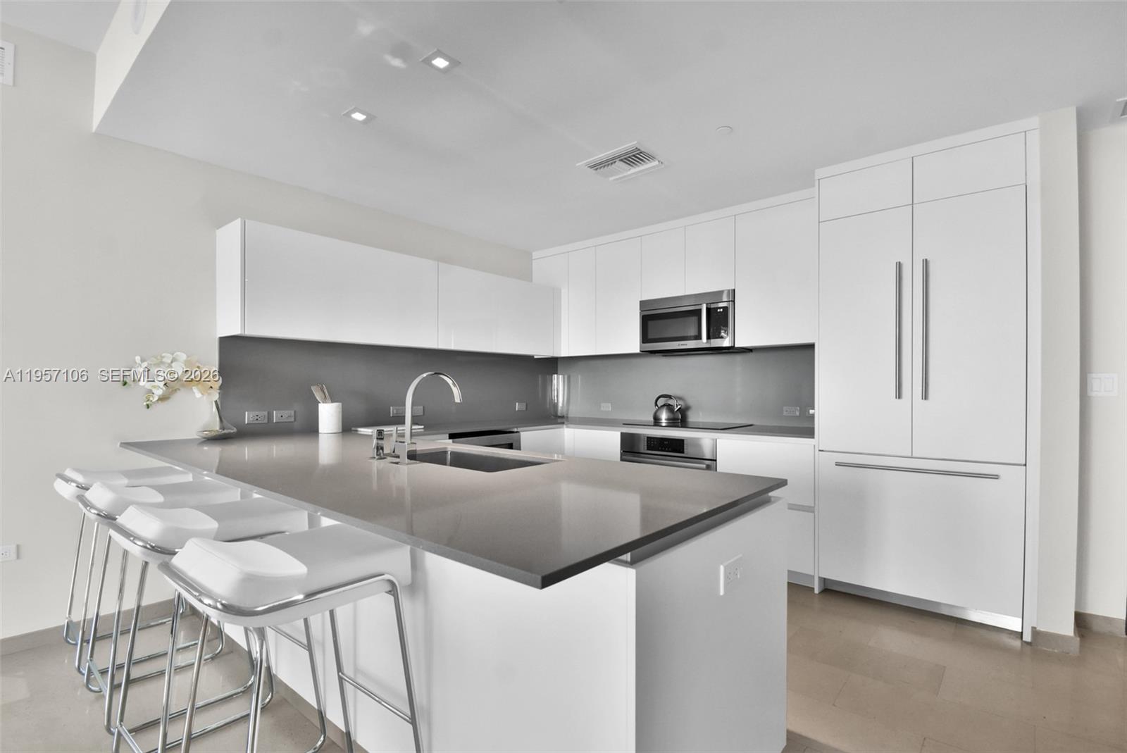 88 SW 7th St #3503, Miami FL 33130