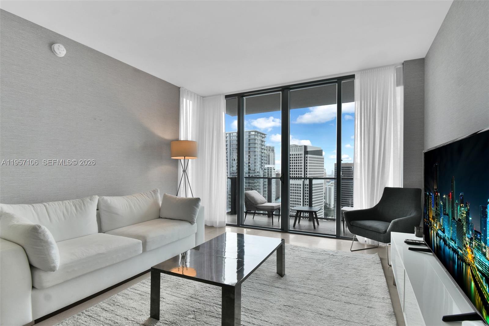88 SW 7th St #3503, Miami FL 33130