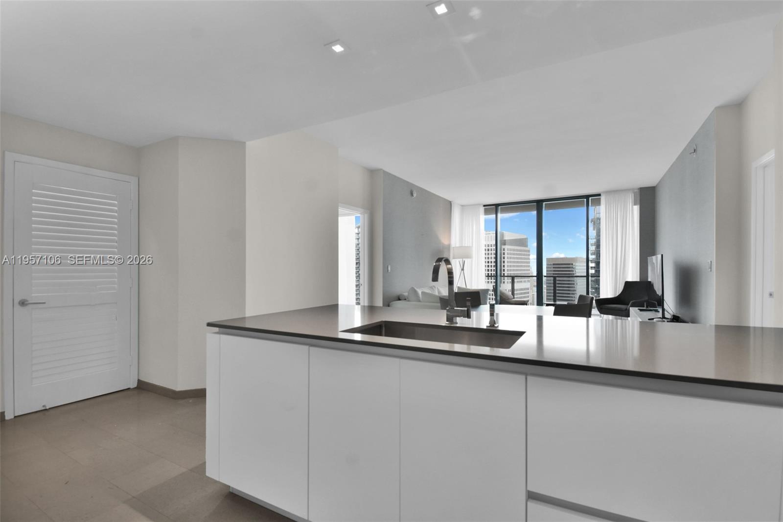 88 SW 7th St #3503, Miami FL 33130