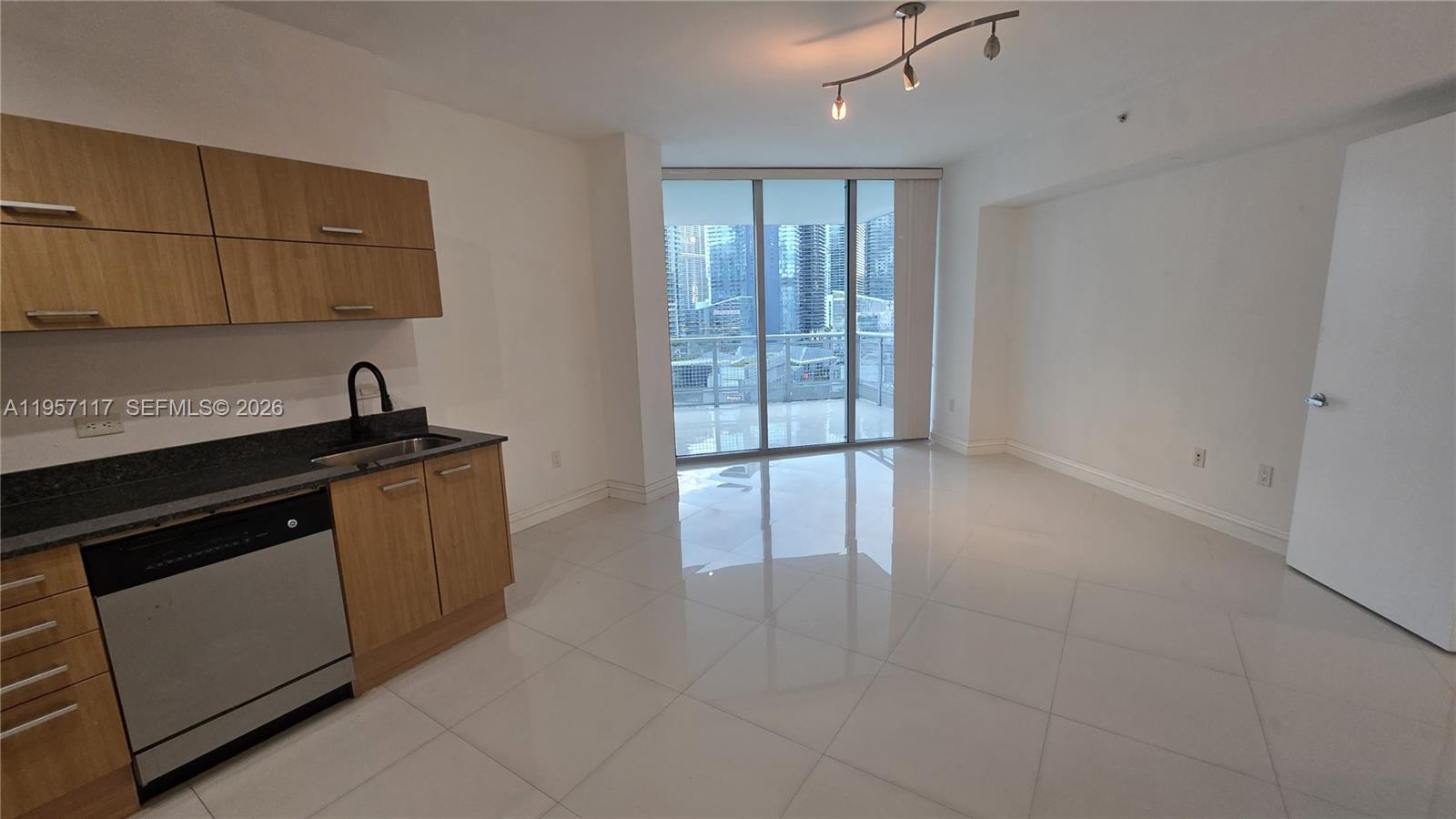 350 S Miami Ave #2308, Miami FL 33130