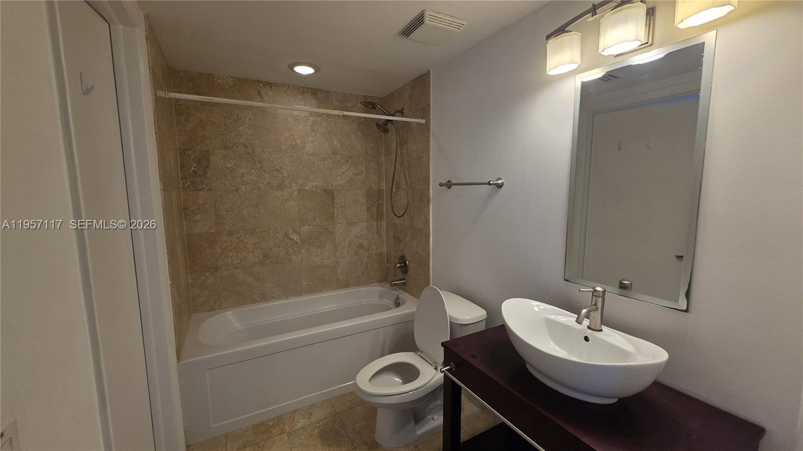 350 S Miami Ave #2308, Miami FL 33130