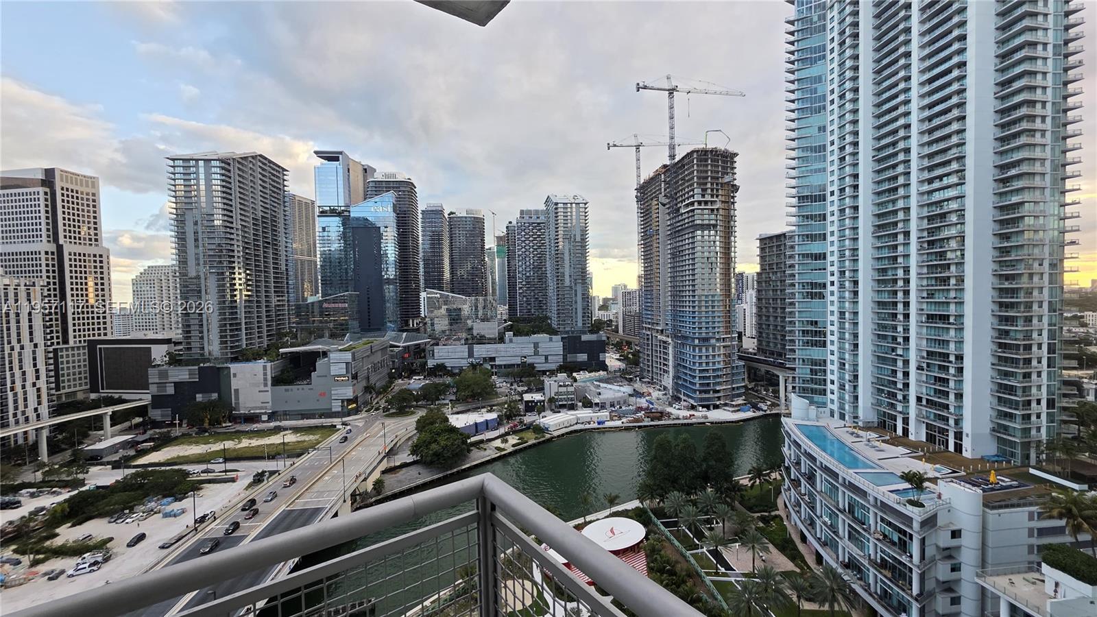 350 S Miami Ave #2308, Miami FL 33130