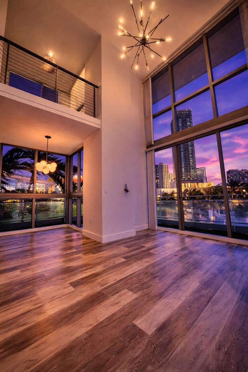 90 SW 3rd St #TH300A, Miami FL 33130