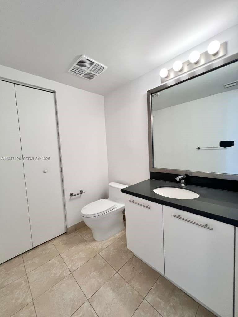 90 SW 3rd St #TH300A, Miami FL 33130