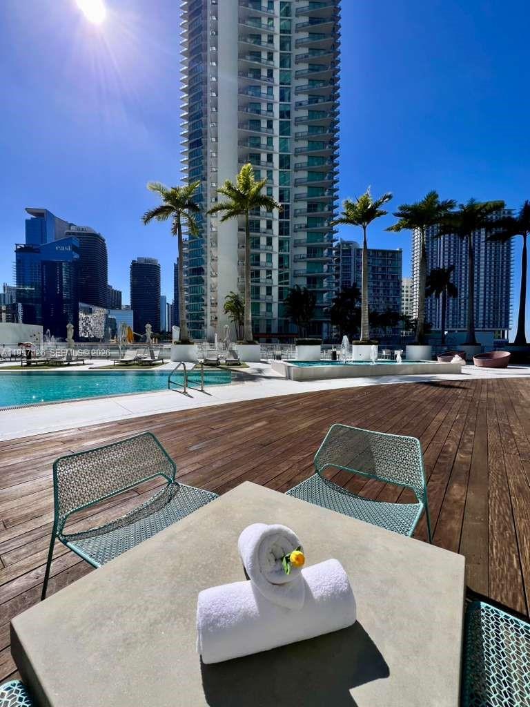 90 SW 3rd St #TH300A, Miami FL 33130
