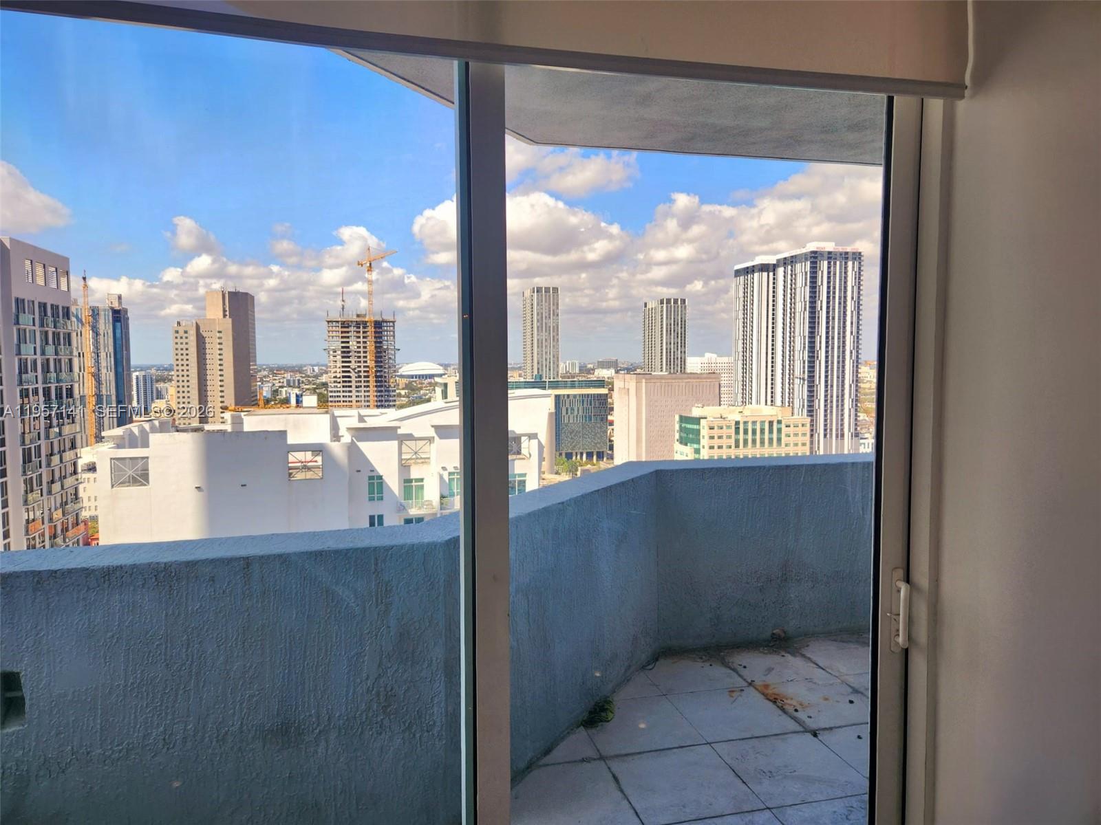 244 Biscayne Blvd #2809, Miami FL 33132