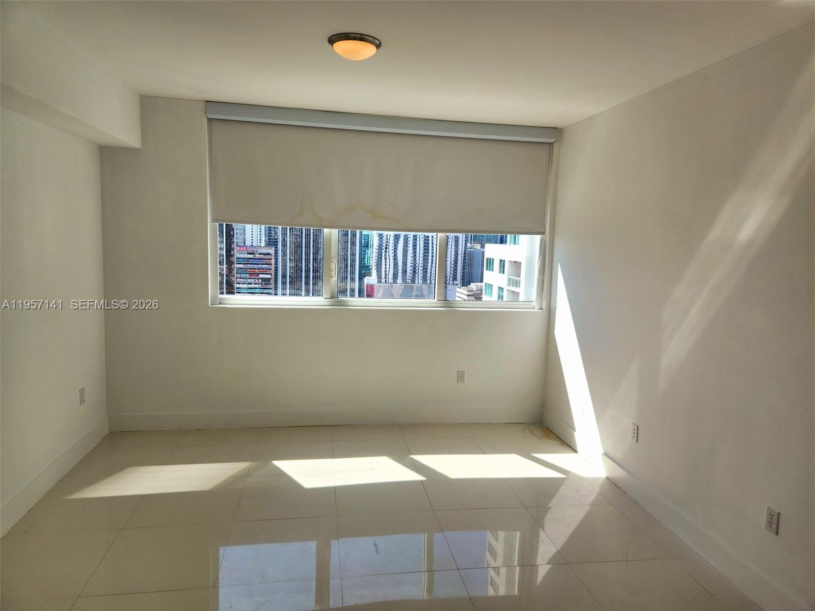 244 Biscayne Blvd #2809, Miami FL 33132