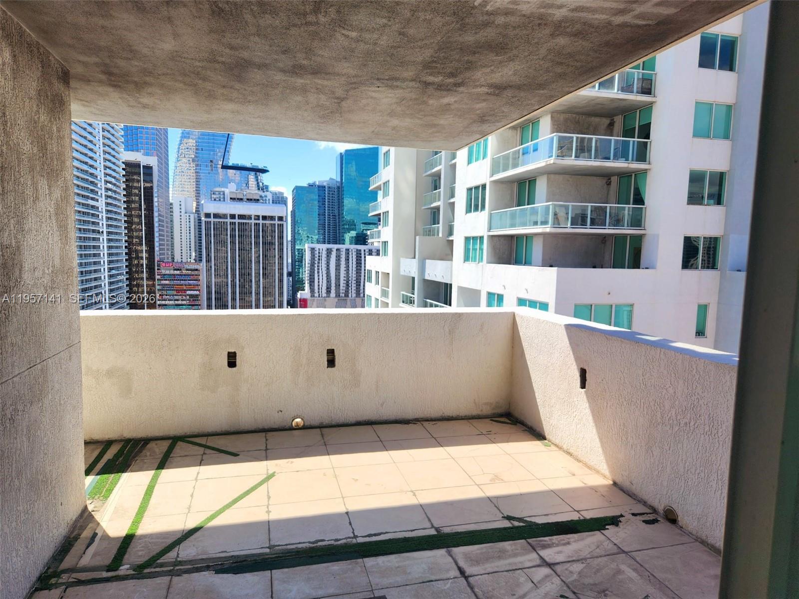 244 Biscayne Blvd #2809, Miami FL 33132